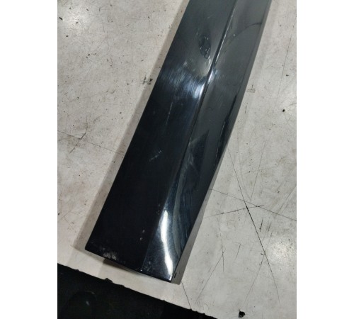 Накладка (молдинг) двери передняя левая нижняя