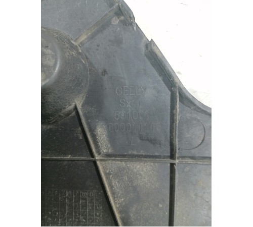 Накладка моторного отсека левая