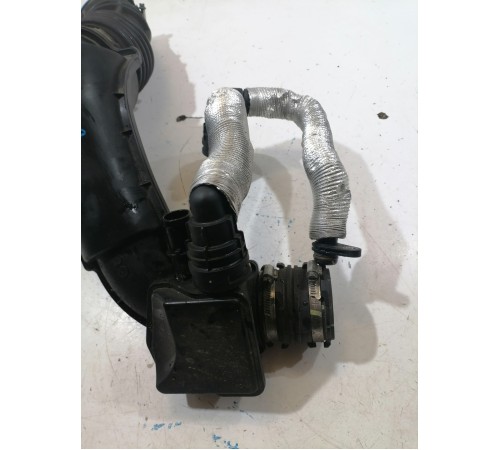 Патрубок воздушного фильтра