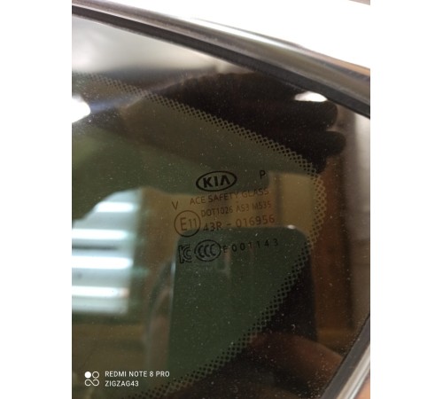 Глухое стекло(заднее левое)