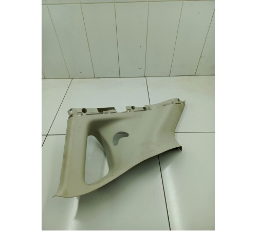 Оюшивка задней стойки левая верхняя