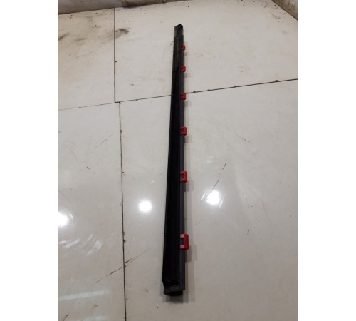 Накладка стекла (задняя, левая)