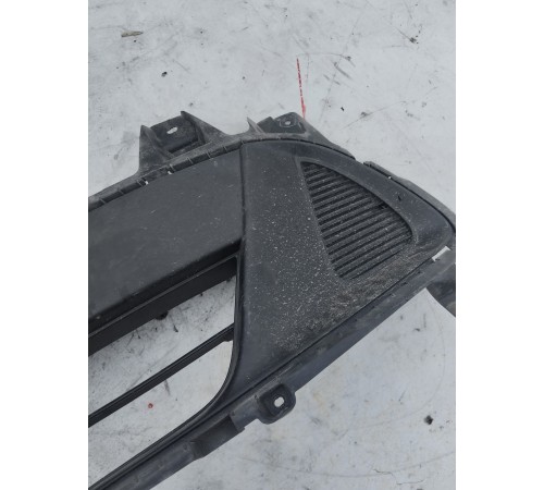 Решетка переднего бампера