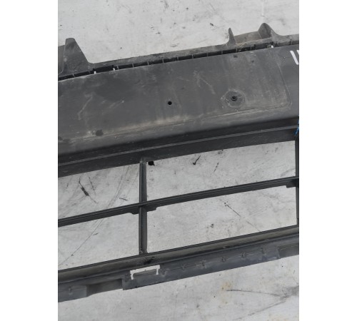 Решетка переднего бампера