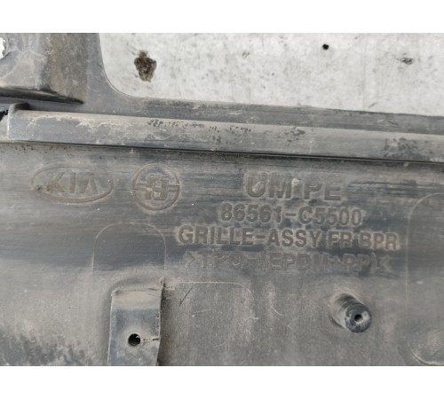 Решетка переднего бампера