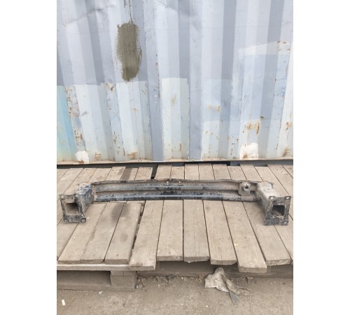 Усилитель заднего бампера