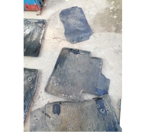 Комплект ковриков салона