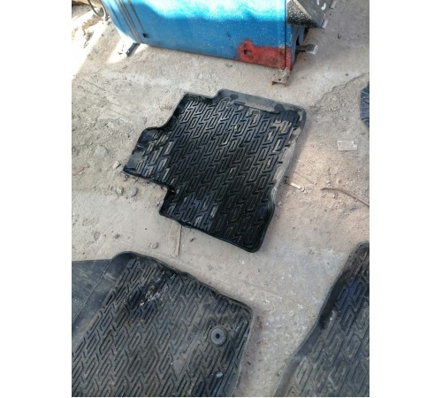 Комплект ковриков салона