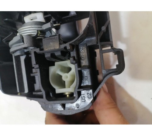 Ручка двери передняя правая внешняя