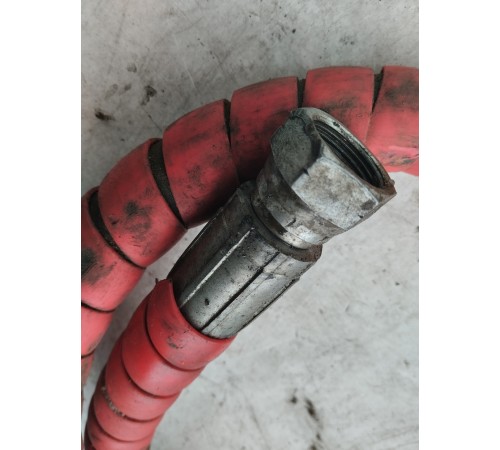 Трубка системы гидравлики