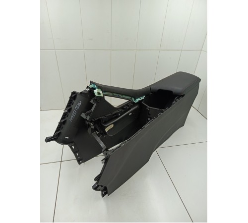 Центральная консоль с подлокотником