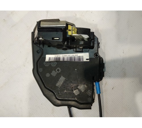 Замок двери задней левой