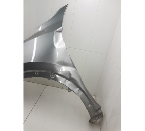 Крыло переднее левое