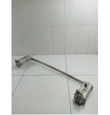 Усилитель переднего бампера