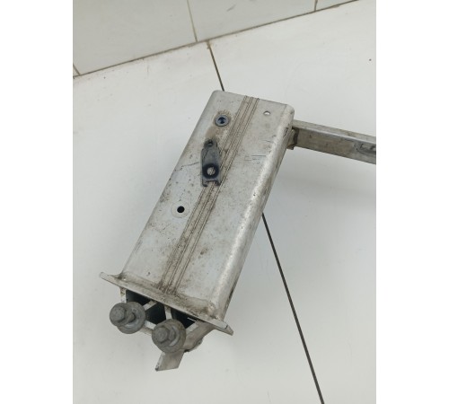 Усилитель переднего бампера