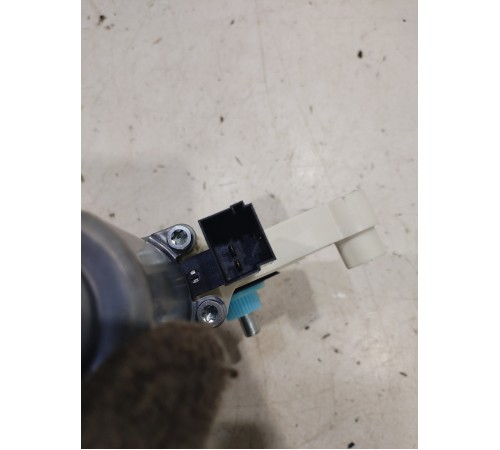 Моторчик стеклоподъемника (задний левый)