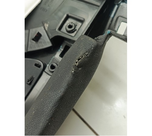 Обшивка двери передняя левая