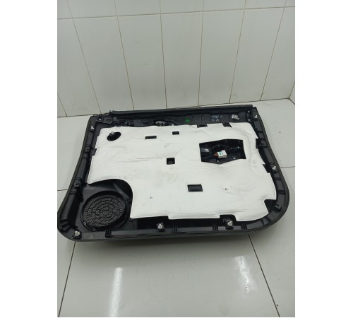 Обшивка двери передняя левая