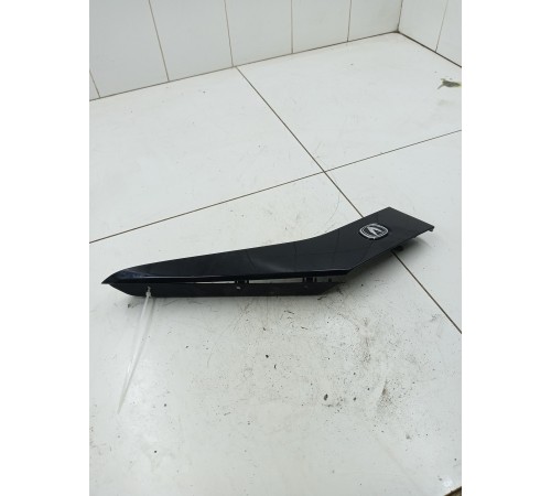 Накладка крыла задняя левая верхняя