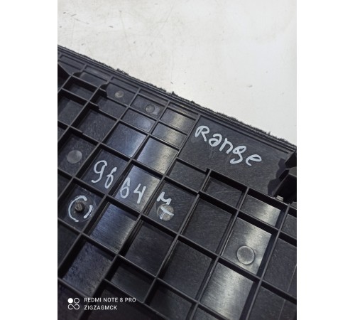 Пол багажника