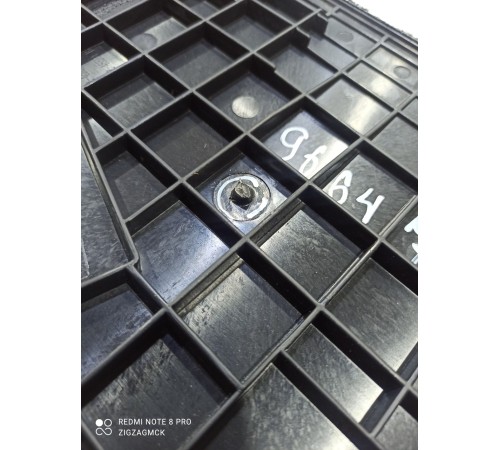 Пол багажника