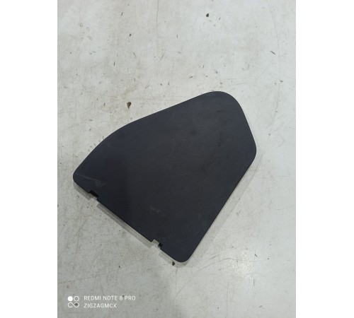 Наклада обшивки багажника