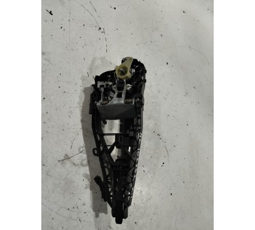 Ручка двери (передняя левая внешняя)