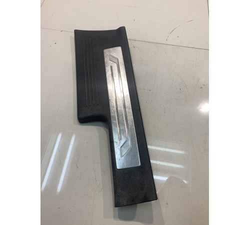 Накладка порога (задняя, левая)