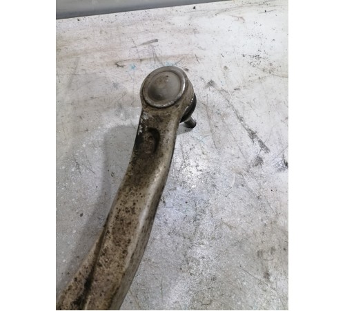 Рычаг подвески правый