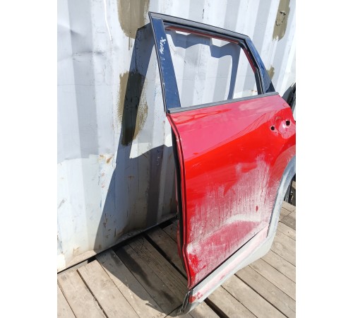 Двери задняя левая