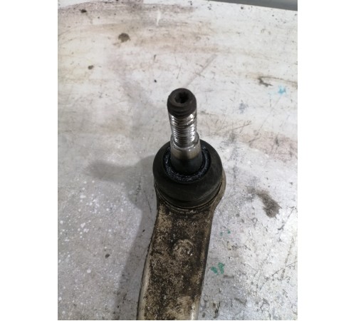 Рычаг подвески правый