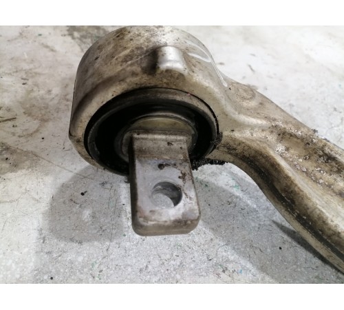 Рычаг подвески правый