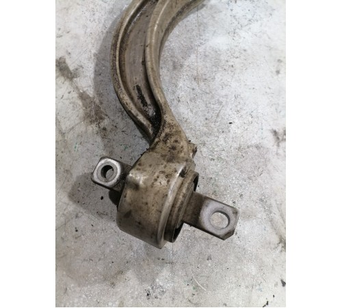 Рычаг подвески правый