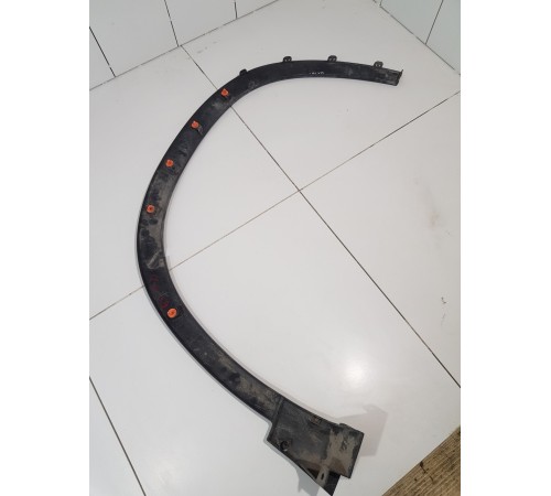 Накладка крыла передняя левая