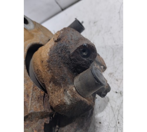 Суппорт передний правый