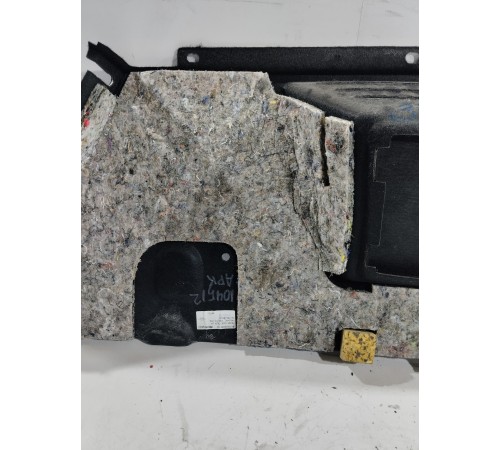 Обшивка багажника левая