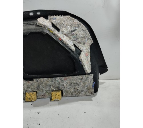 Обшивка багажника левая