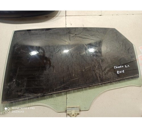 Стекло двери (заднее левое)