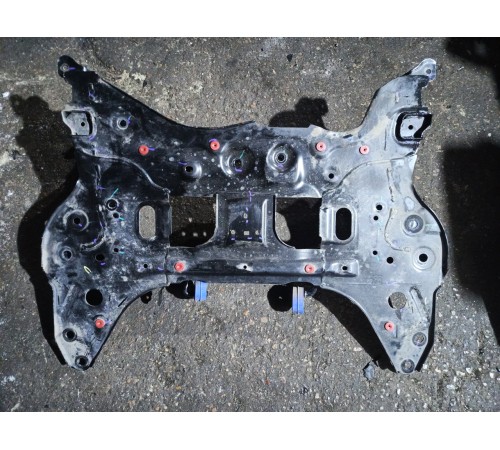 Балка подвески передняя (подрамник)