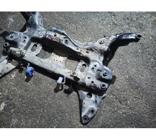 Балка подвески передняя (подрамник)