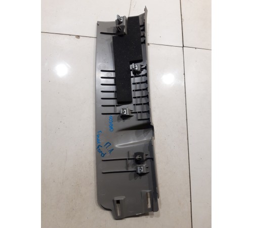 Обшивка стойки лобового стекла(левая)