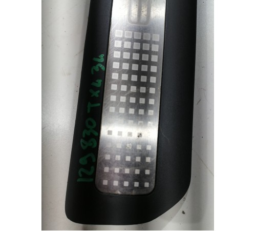 Накладка порога задняя левая