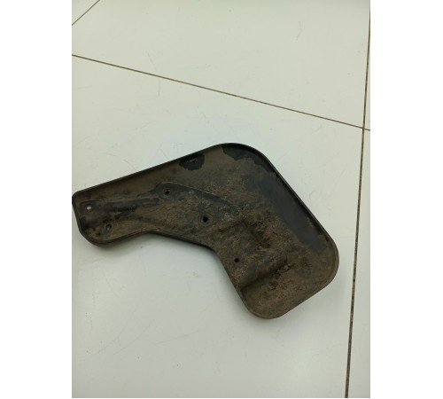 Брызговик Передний Левый 