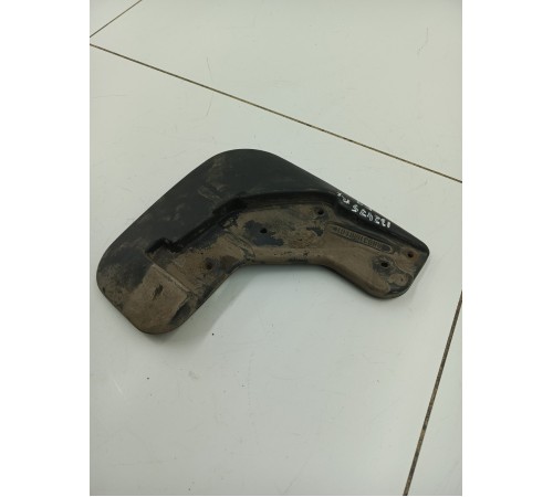 Брызговик Передний Левый 