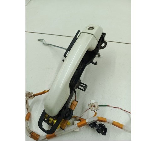 Ручка двери передняя левая наружная