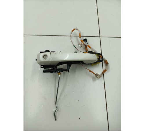 Ручка двери передняя левая наружная