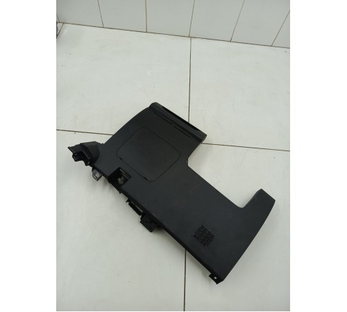 Накладка торпедо (левая)