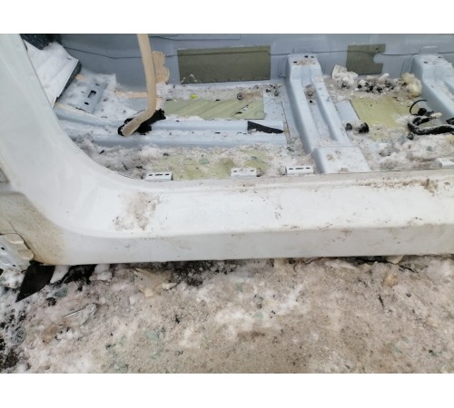 Порог со стойкой левый