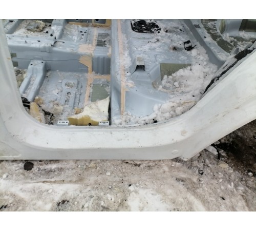 Порог со стойкой левый