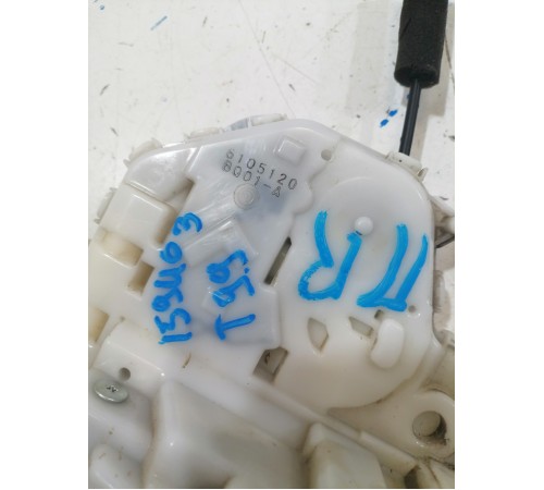  Замок двери передней правой